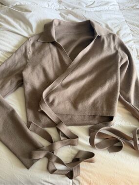 Cropped Tie-Waist Collared Sweater - Taupe